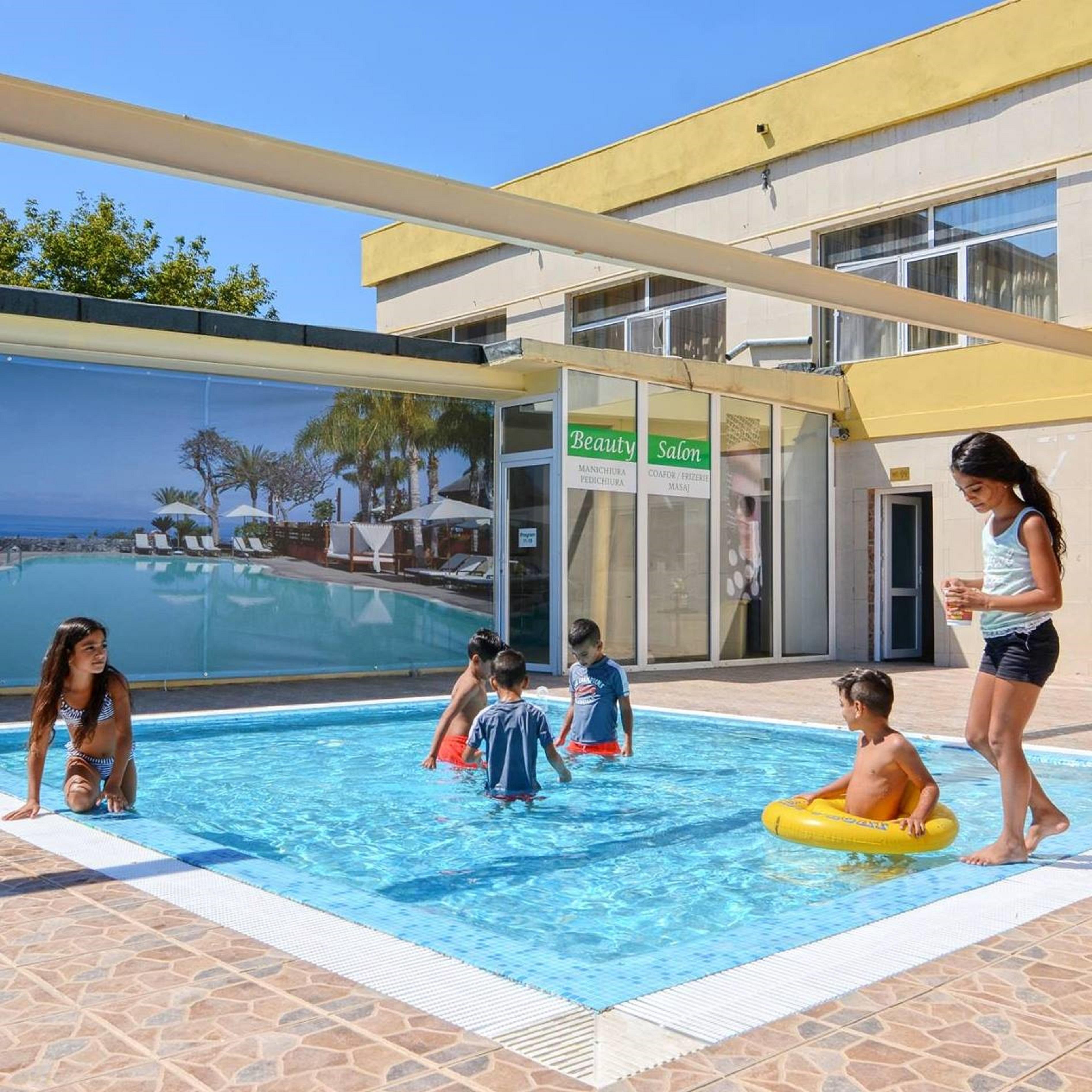 Hotel Queen Vera Mamaia Bagian luar foto